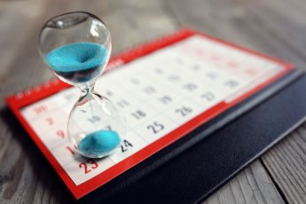До окончания срока уплаты имущественных налогов и НДФЛ осталось  две недели